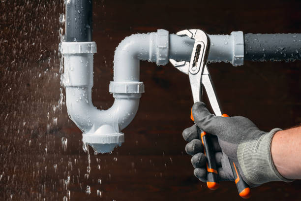 Professional Leak Detection technician working in Washington, WV